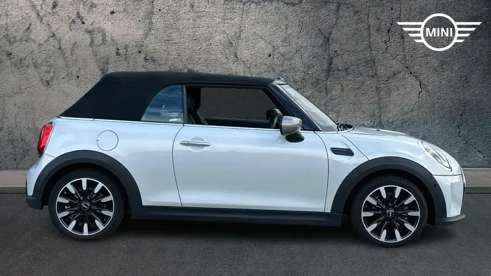Used Mini Cooper Cabriolet Exclusive 134 HP (98 kW) 2022 Silver Cabriolet
