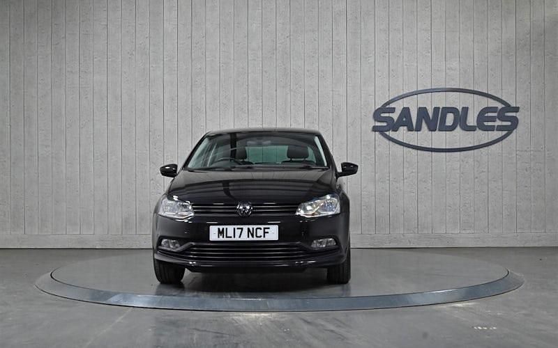 Used VW Polo Edition 60 HP (44 kW) 2017 Black Hatchback