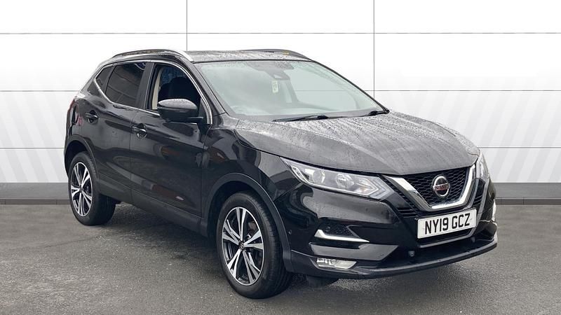 Used Nissan Qashqai N-Connecta 116 HP (85 kW) 2019 Black SUV