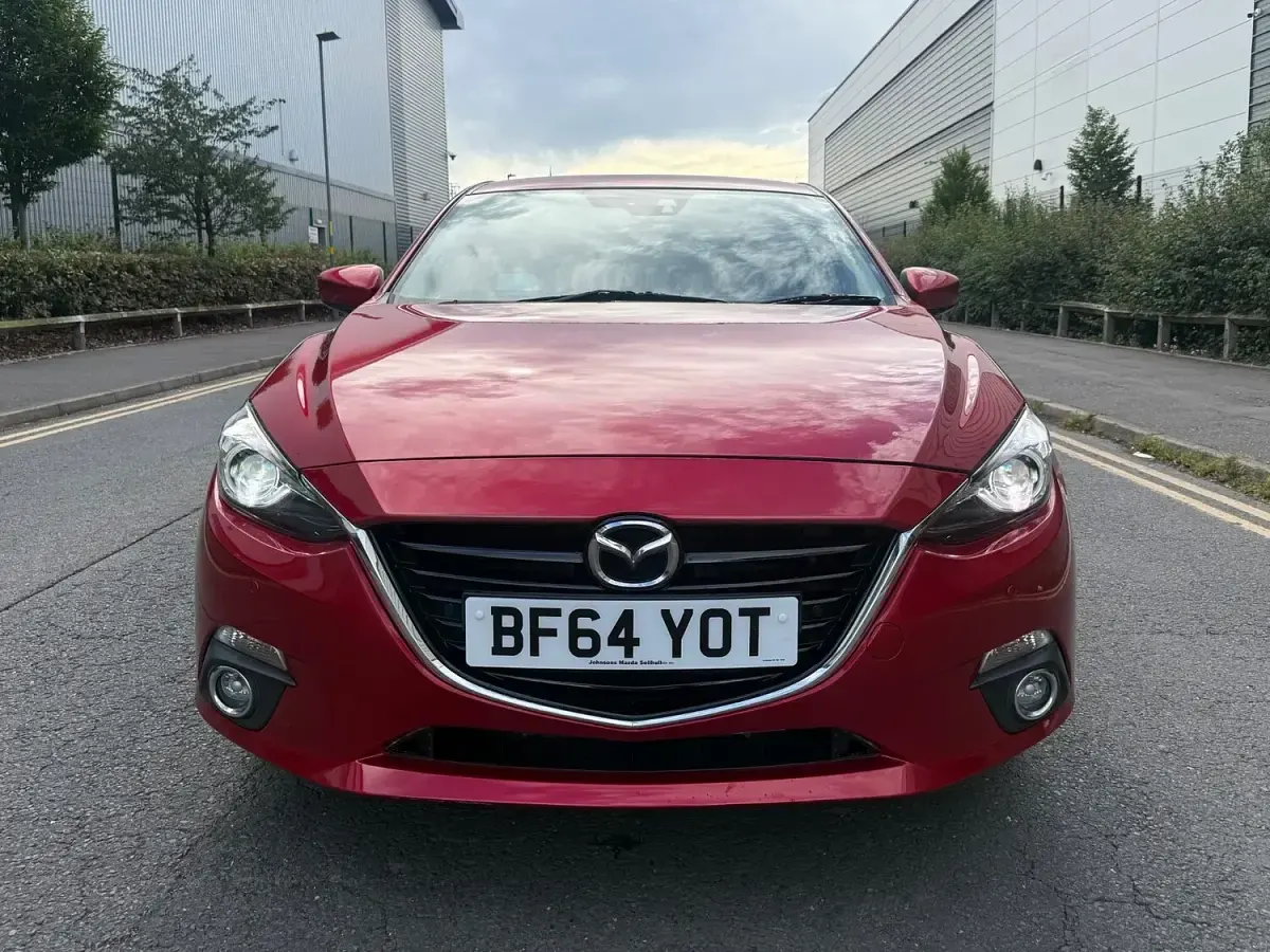 Used Mazda 3 Inclusive 165 HP (121 kW) 2014 Red Hatchback