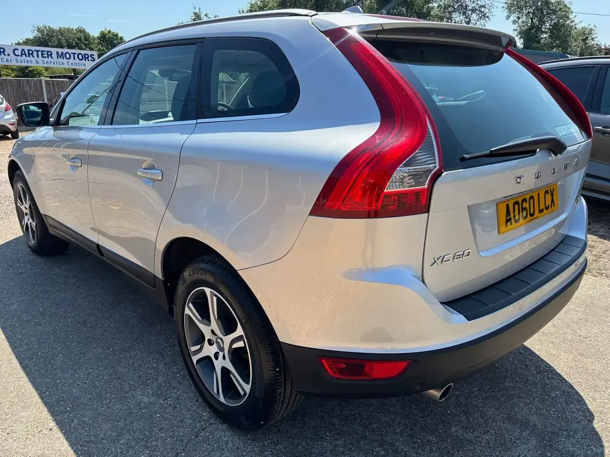Used Volvo XC60 SE Lux 2010 Silver SUV