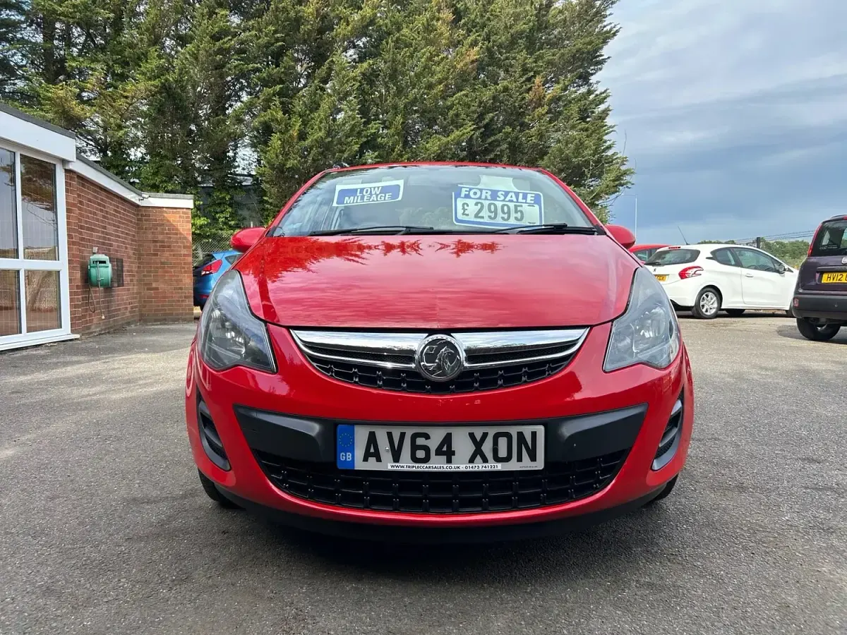 Used Vauxhall Corsa S 65 HP (47 kW) 2014 Red Hatchback