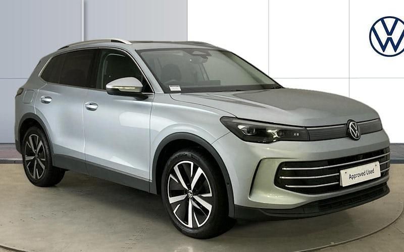Used 2026 VW Tiguan Elegance SUV | £33,688 (Fair price) - Image 1/4