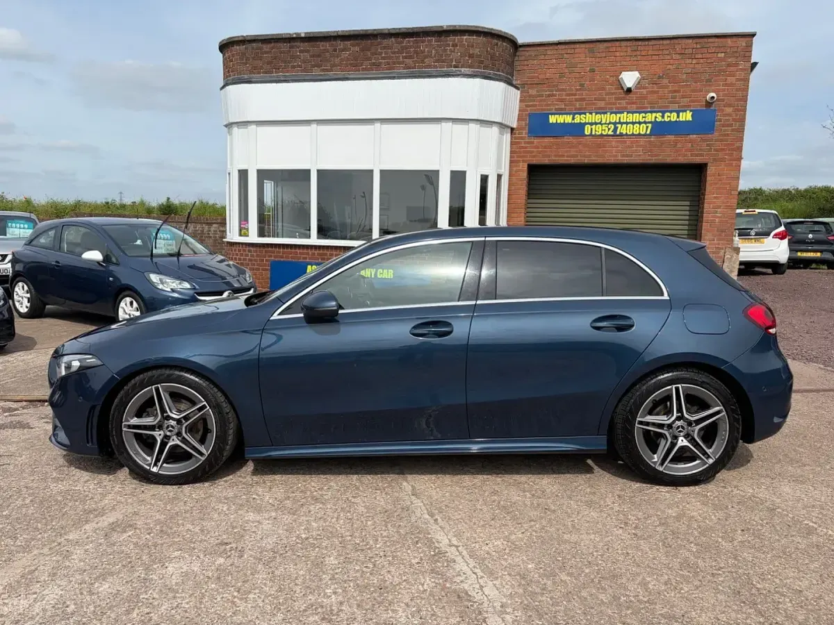 Used Mercedes A200 Executive 150 HP (110 kW) 2021 Blue Hatchback