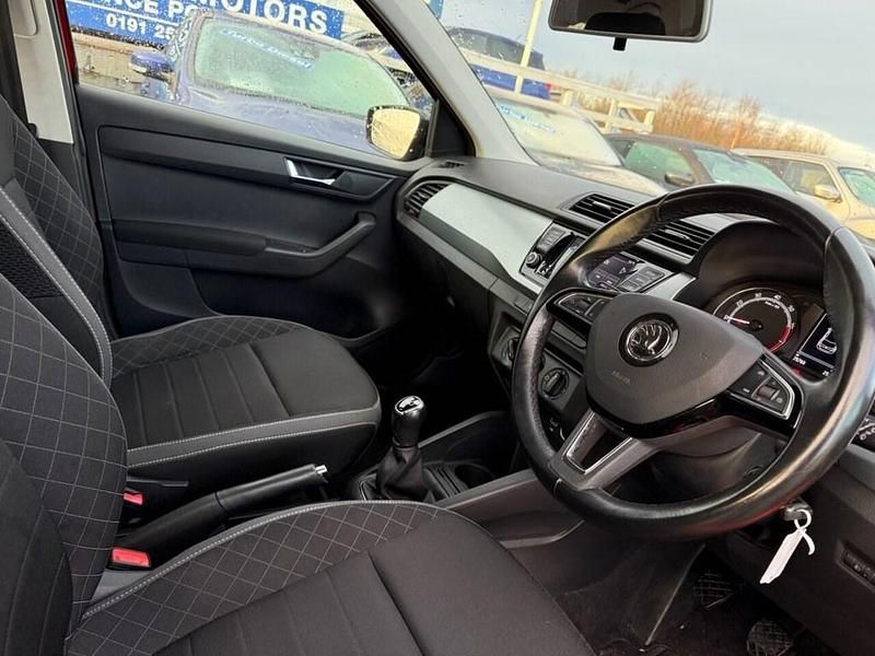 Used Skoda Fabia Colour Edition 95 HP (69 kW) 2018 Red Hatchback