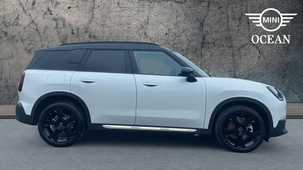 Used Mini Countryman 168 HP (123 kW) 2025 White SUV