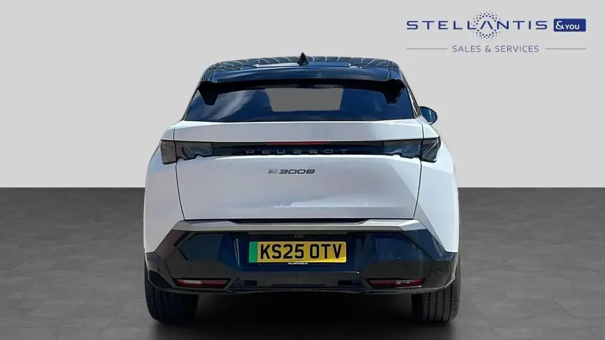 Used Peugeot e-3008 GT 152 kW (207 HP) 2025 White SUV