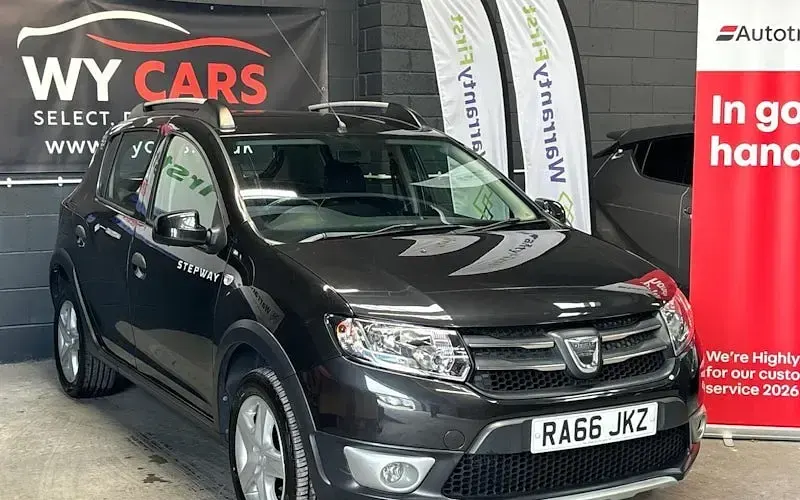 Used Dacia Sandero Lauréate 90 HP (66 kW) 2016 Black Hatchback