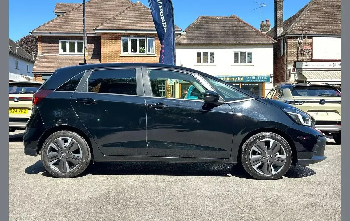 Used Honda Jazz Advance 122 HP (89 kW) 2025 Crystal black Hatchback