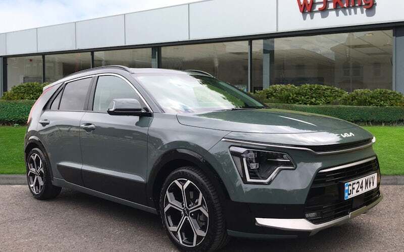 Green Used 2024 Kia Niro 4 SUV | £27,895 (Expensive) - Image 1/3