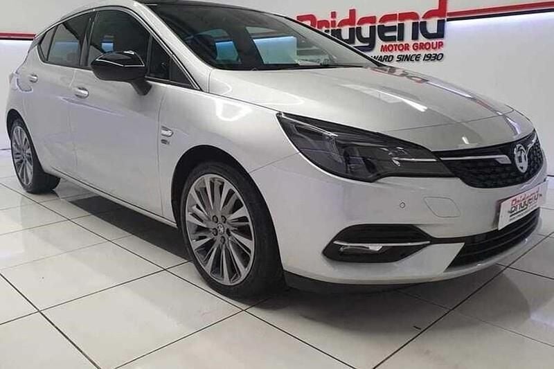 Silver Used 2021 Vauxhall Astra Edition Hatchback | £11,995 (Fair price) - Image 1/1