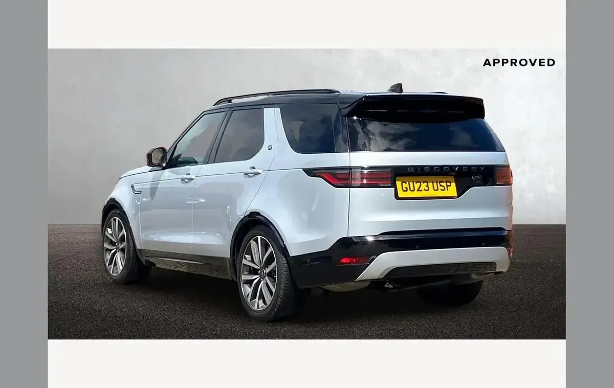 Used Land Rover Discovery SE Dynamic 300 HP (220 kW) 2023 Hakuba silver SUV