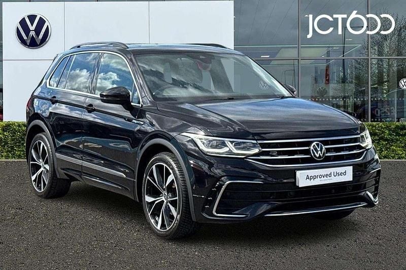 Black Used 2022 VW Tiguan R-line SUV | £25,980 (Fair price) - Image 1/4