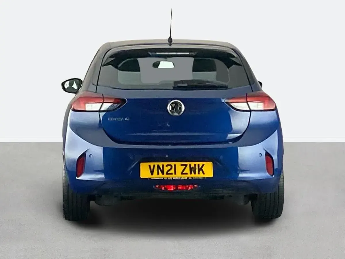 Second-hand Vauxhall Corsa-e 100 kW (136 CP) 2021 Albastru Hatchback