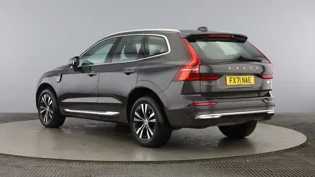 Used Volvo XC60 Inscription 337 HP (247 kW) 2021 Grey SUV