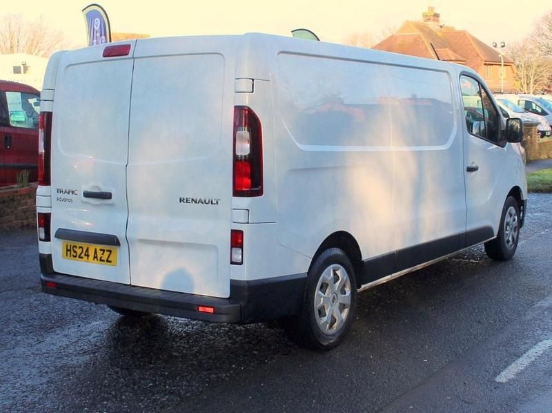 Used Renault Trafic 2024 White MPV