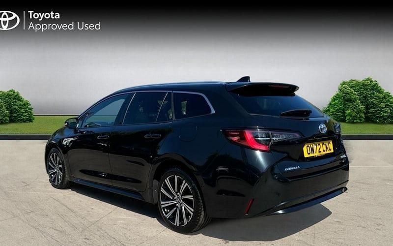 Usado Toyota Corolla Design 122 CV (89 kW) 2022 Negro Familiar