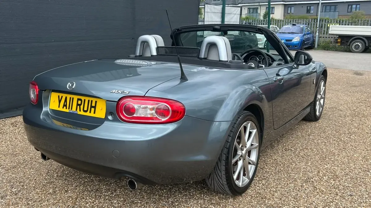 Used Mazda MX5 126 HP (92 kW) 2011 Grey Cabriolet