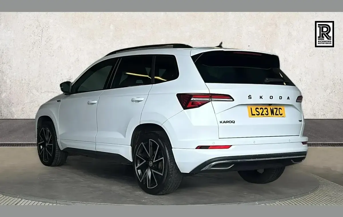 Used Skoda Karoq SportLine 187 HP (137 kW) 2023 White SUV