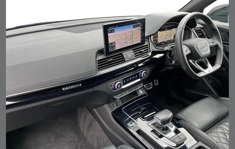 Begagnad Audi Q5 Sportback Comfort 200 HK (147 kW) 2022 Blå SUV