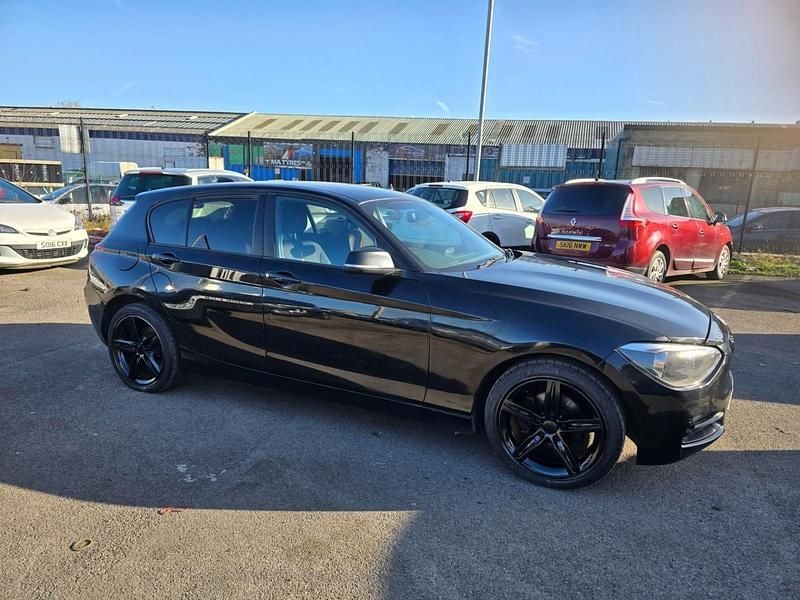 Used BMW 118 Sport Line 2013 Black Hatchback