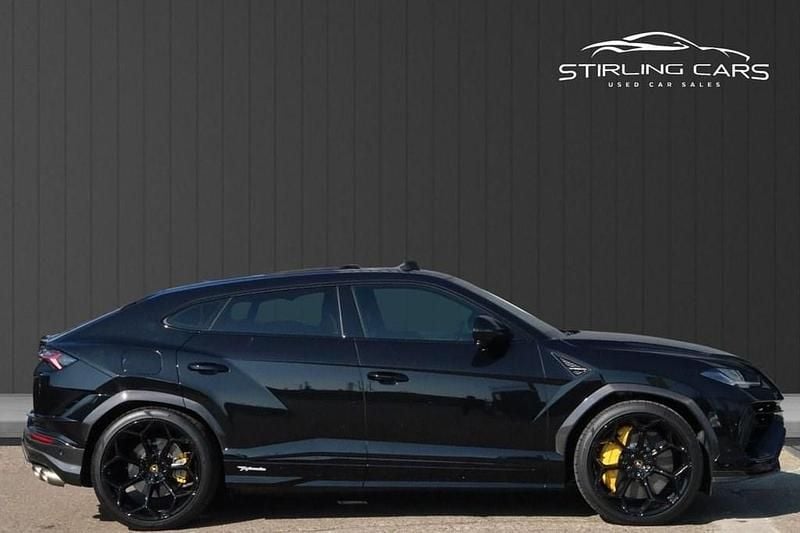 Used Lamborghini Urus 666 HP (489 kW) 2025 Black SUV