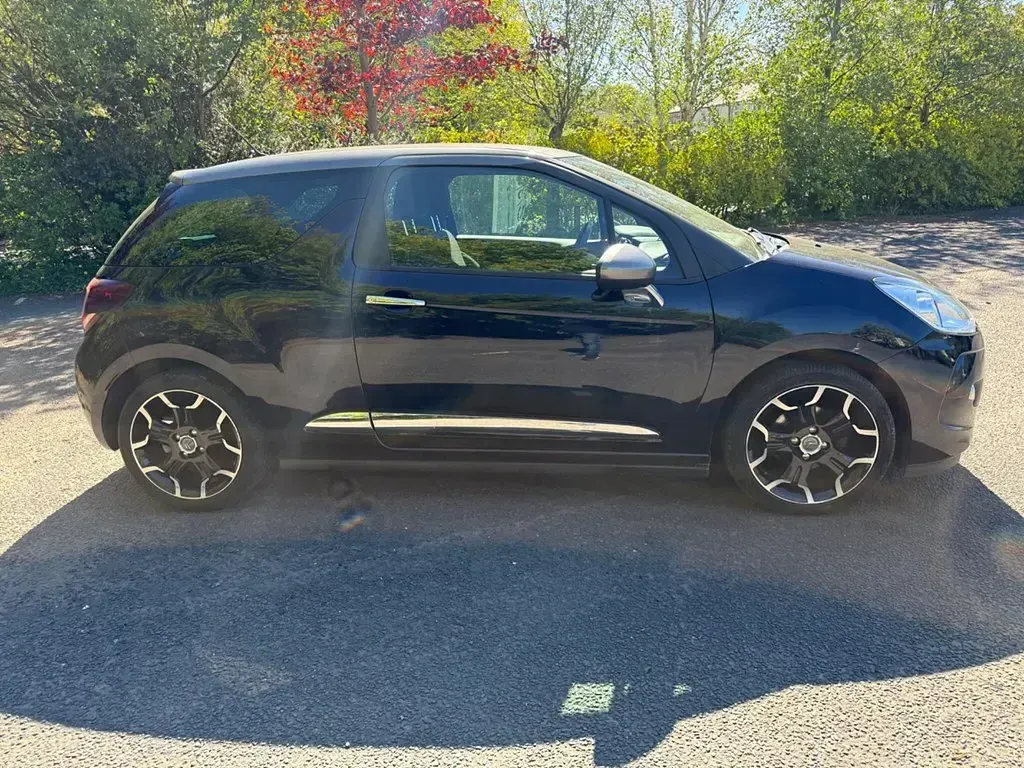 Usado Citroën DS3 110 HP (80 kW) 2014 Azul Citadino