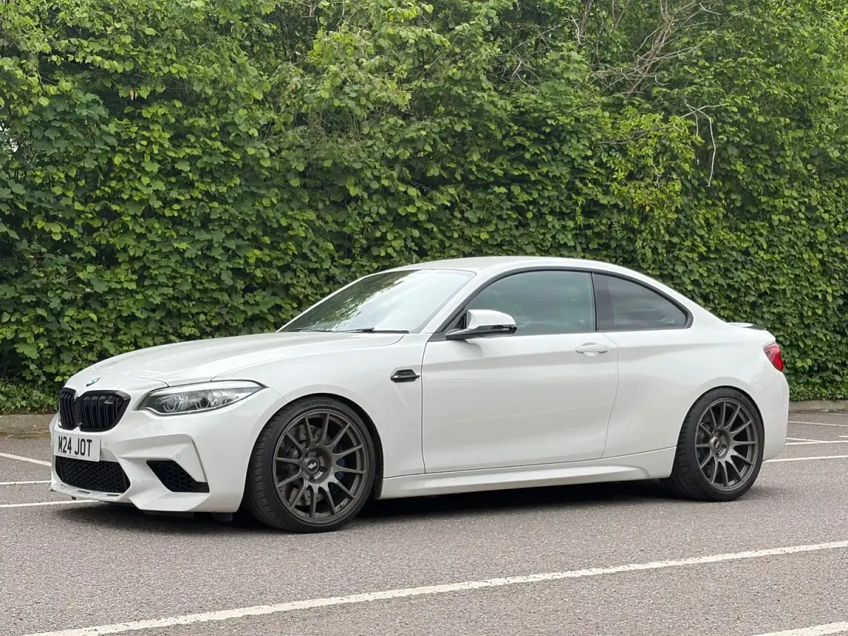 Begagnad BMW M2 Competition Edition 410 HK (301 kW) 2019 Vit Sportkupé