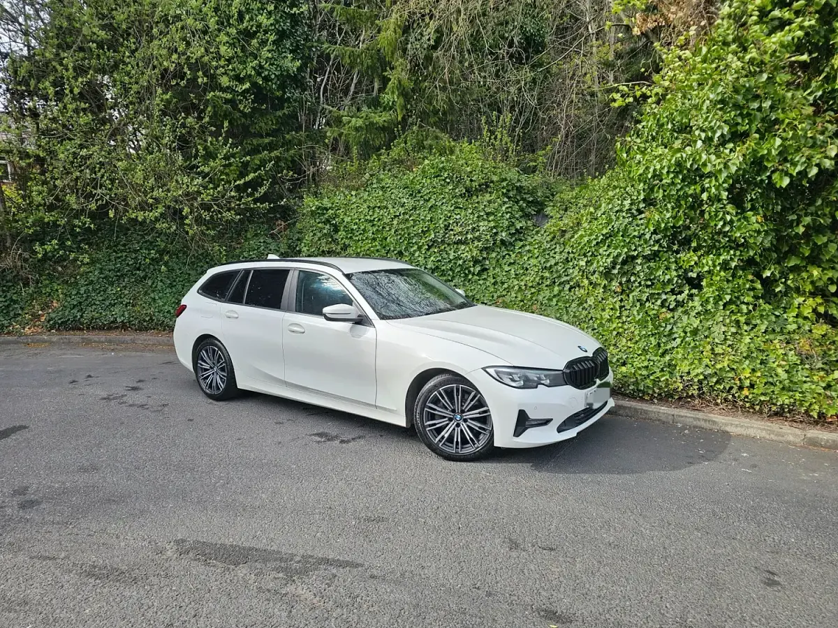 Used BMW 330 Sport Line 282 HP (207 kW) 2021 White Estate
