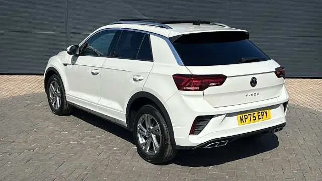 Usado VW T-Roc R-line 150 HP (110 kW) 2025 Cinzento SUV
