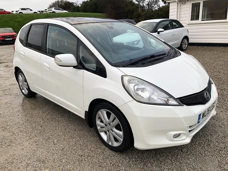 White Used 2015 Honda Jazz EX Hatchback | £6,497 (Good price) - Image 1/4