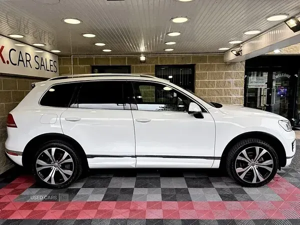 Used VW Touareg R-line 262 HP (192 kW) 2016 White SUV