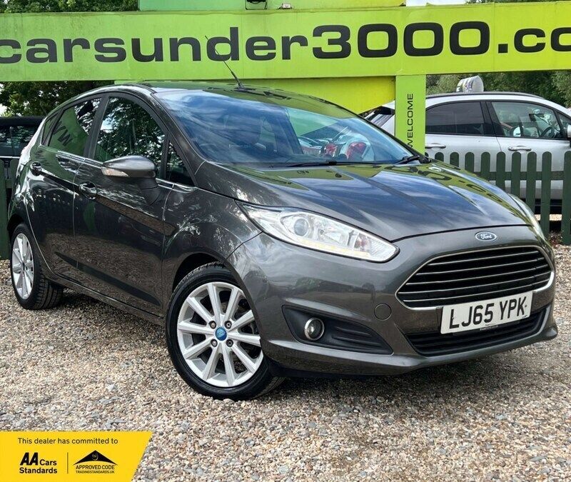 Grey Used 2015 Ford Fiesta Titanium Hatchback | £4,450 (Fair price) - Image 1/4