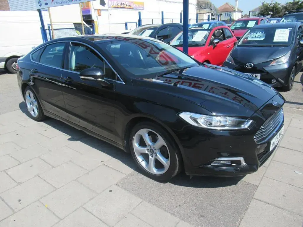Used Ford Mondeo Titanium 160 HP (117 kW) 2018 Black Hatchback