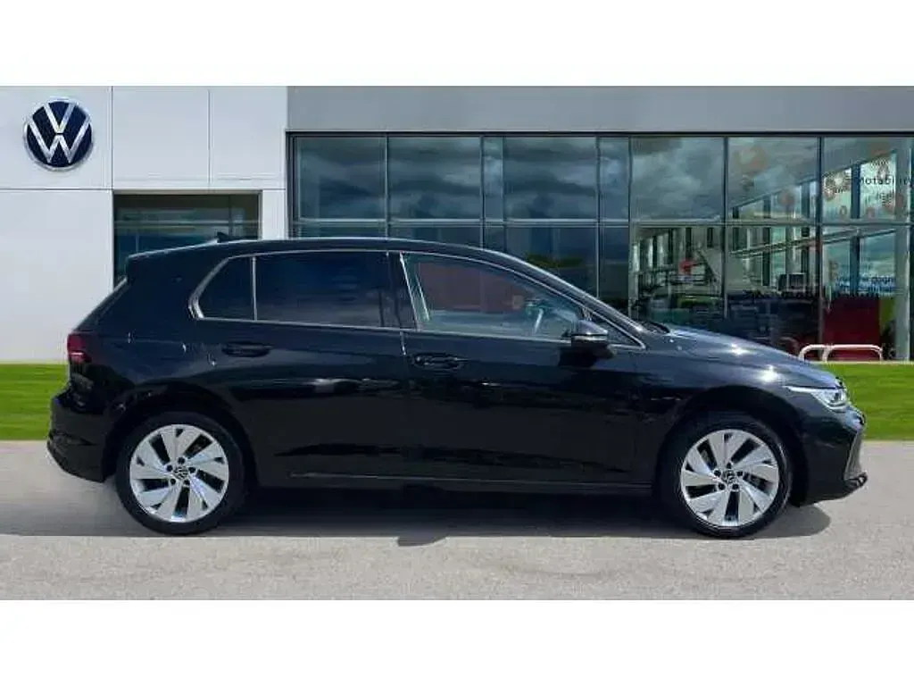 Used VW Golf VIII 204 HP (150 kW) 2025