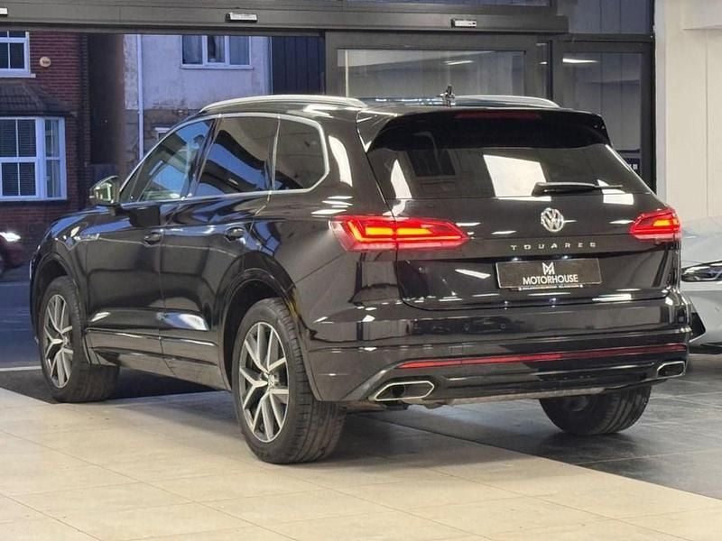 Usado VW Touareg R-line 286 CV (210 kW) 2019 Negro SUV