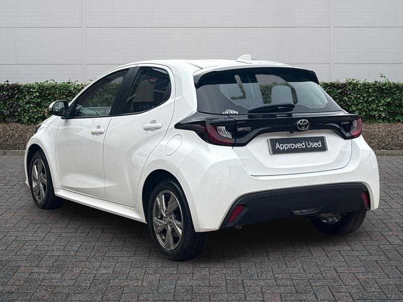 Used Toyota Yaris Hybrid 2024 White Hatchback