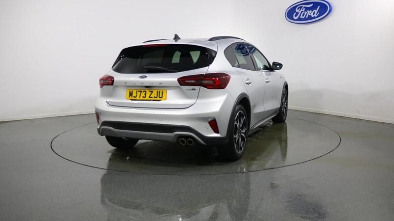Used Ford Focus Active X 125 HP (91 kW) 2023 Silver Hatchback