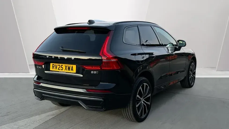 Used Volvo XC60 Ultra 250 HP (183 kW) 2025 Black SUV