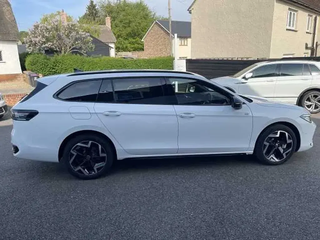 Used VW Passat 204 HP (150 kW) 2025 Estate