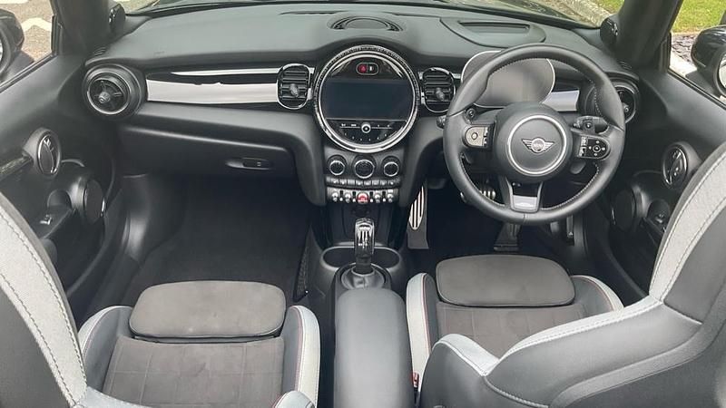 Used Mini John Cooper Works 228 HP (167 kW) 2022 Black Hatchback