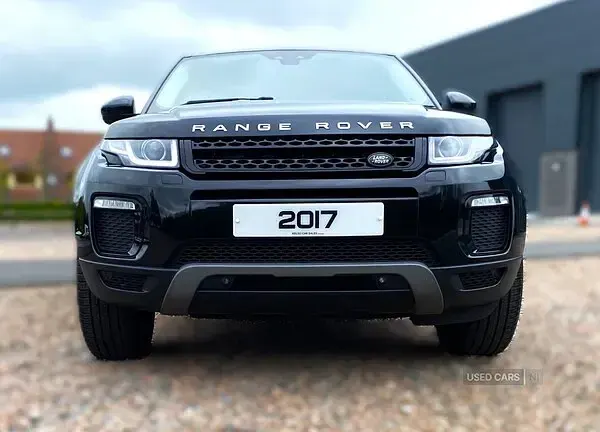 Used Land Rover Range Rover evoque SE 150 HP (110 kW) 2017 Black Estate