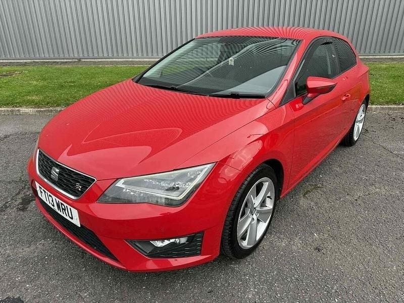 Used Seat Leon FR 140 HP (102 kW) 2013 Red Hatchback