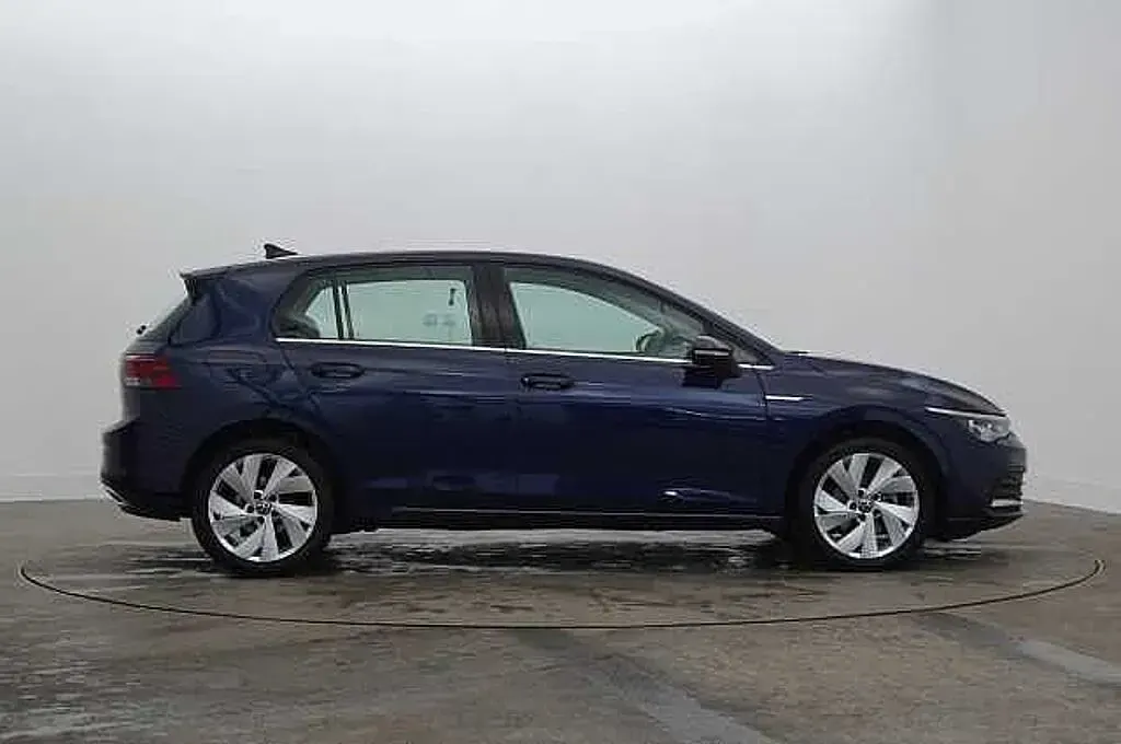 Used VW Golf VIII 130 HP (95 kW) 2021