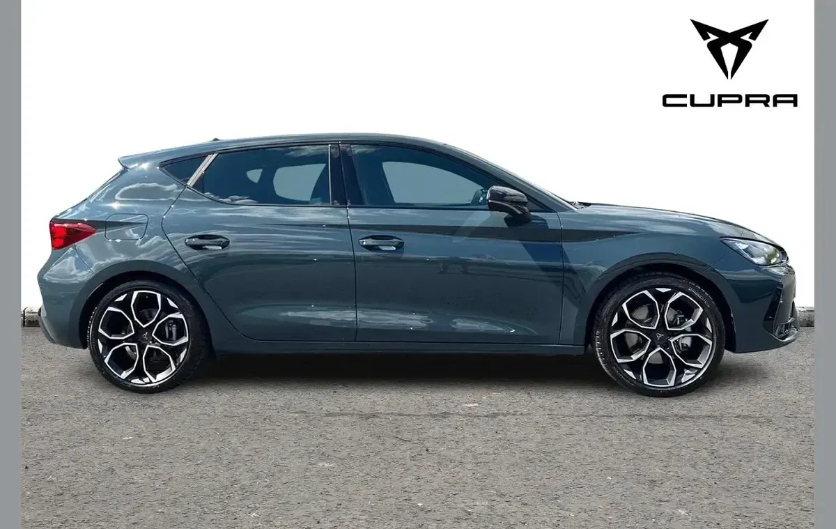 New Cupra Leon 201 HP (147 kW) 2026 Blue Hatchback