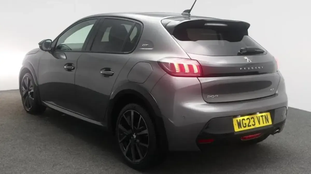 Used Peugeot 208 GT 99 HP (72 kW) 2023 Grey Hatchback