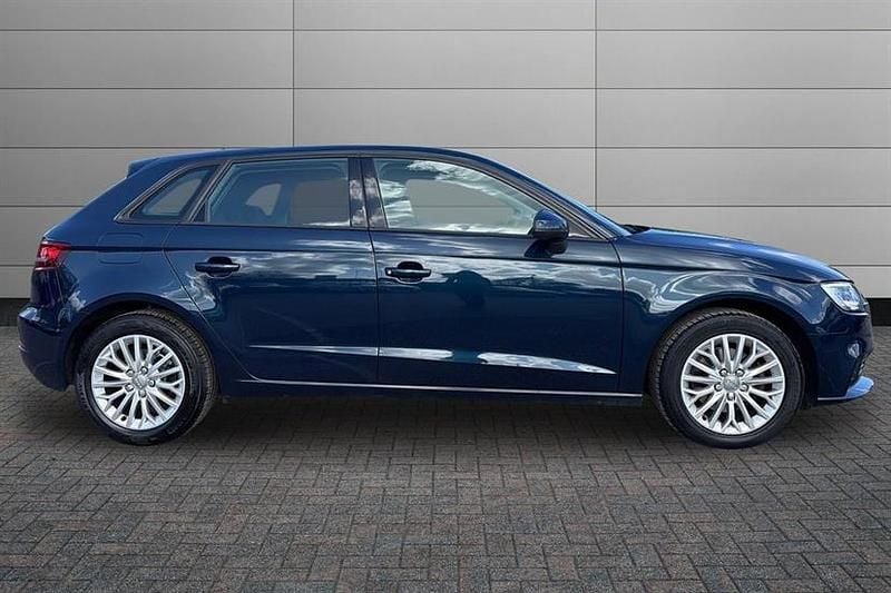 Used Audi A3 Design 110 HP (80 kW) 2017 Cosmos blue Hatchback