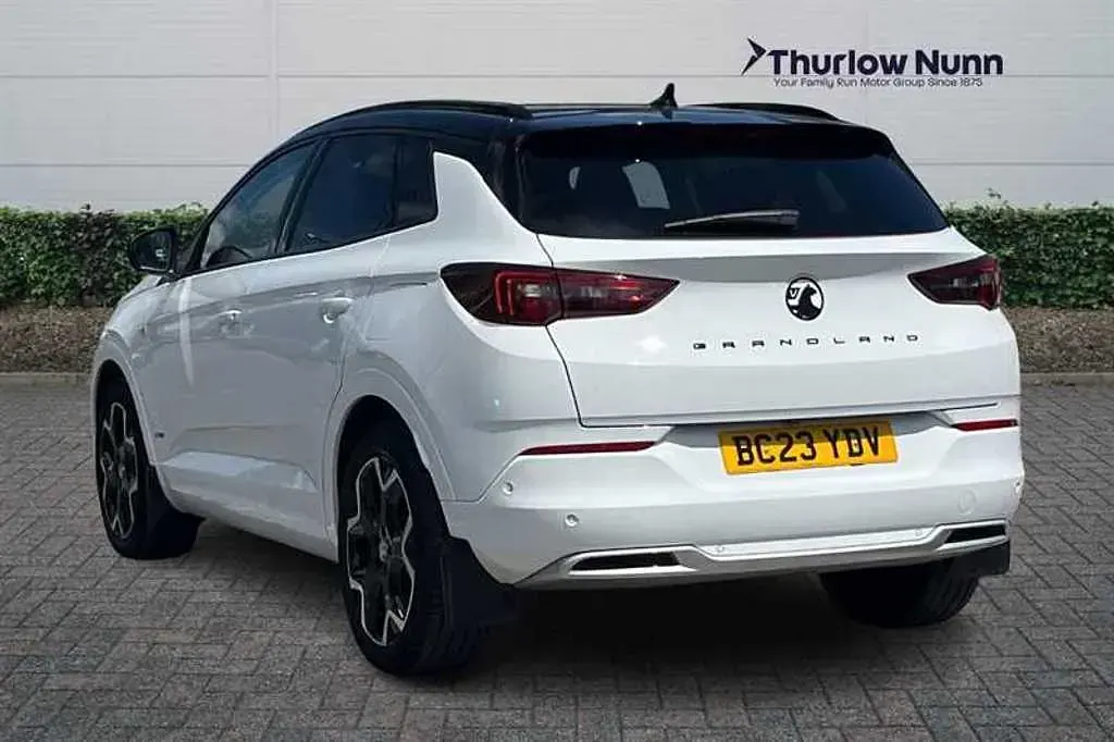 Used Vauxhall Grandland X Ultimate 225 HP (165 kW) 2023 White SUV