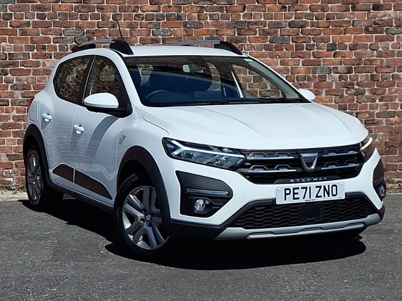 White Used 2021 Dacia Sandero Comfort Hatchback | £11,698 (Fair price) - Image 1/4