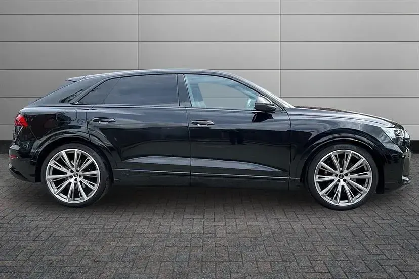 Used Audi SQ8 Comfort 507 HP (372 kW) 2025 Mythos black SUV